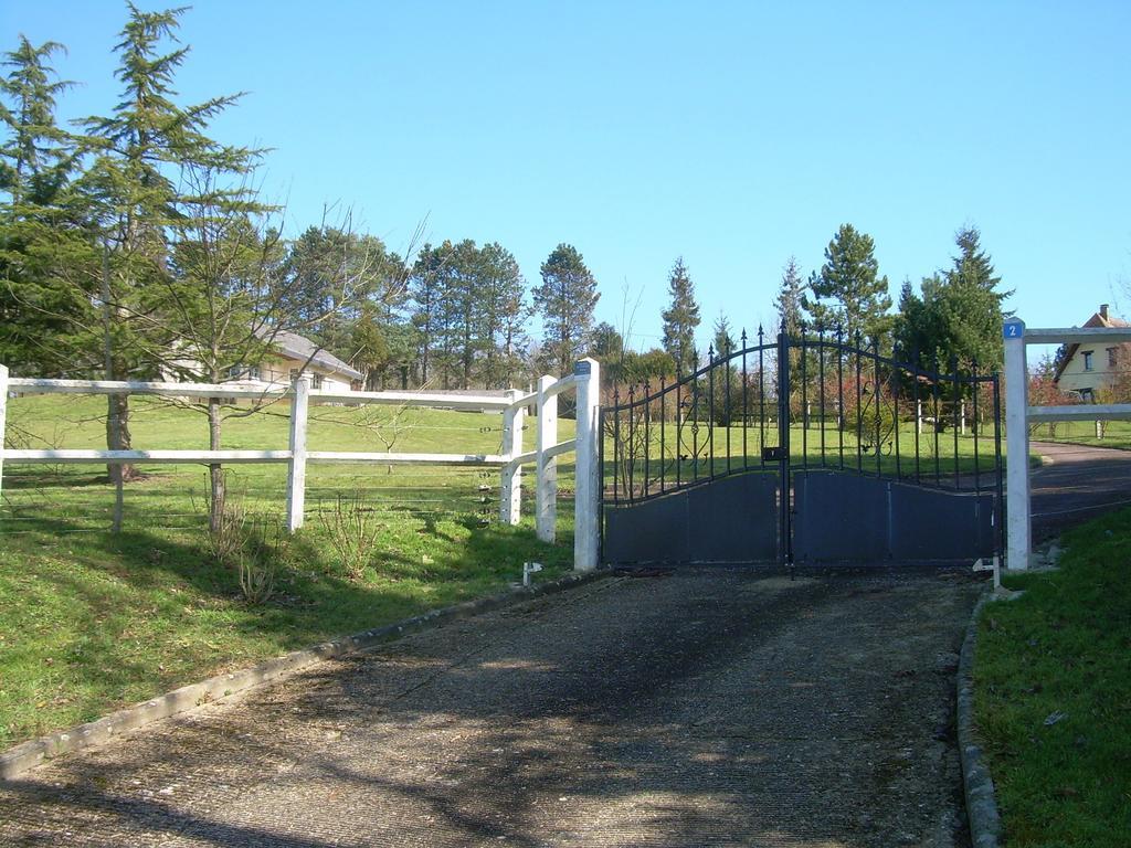 Gadeyne Nathalie Le Chalet De Malvoue Vimoutiers Exterior foto